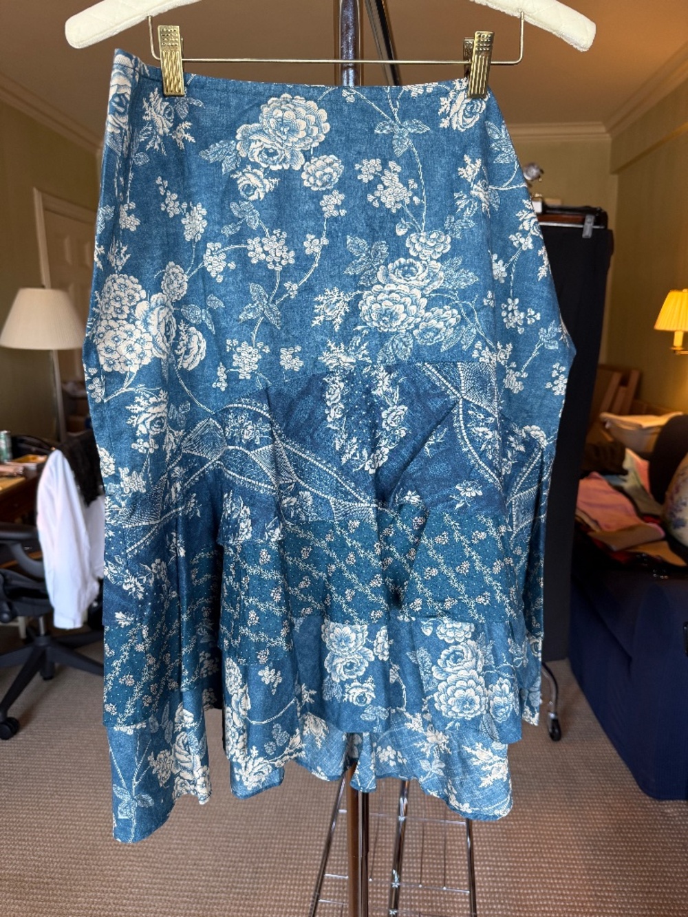 Lauren Ralph Lauren Blue and White Floral Print Midi Skirt Size 12